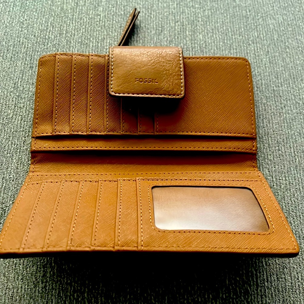 FOSSIL WALLET